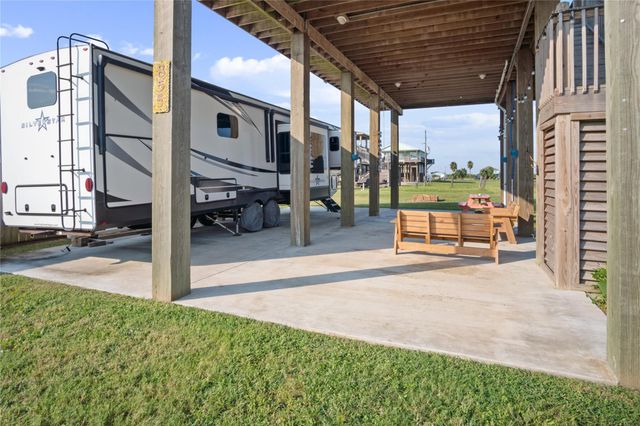 855 S Sage Road, Crystal Beach, TX 77650