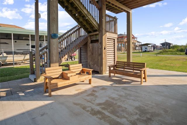 855 S Sage Road, Crystal Beach, TX 77650