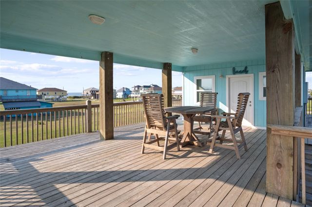 855 S Sage Road, Crystal Beach, TX 77650