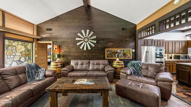 1115 Old Cartertown Road, Gatlinburg, TN 37738