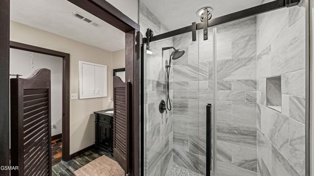 1115 Old Cartertown Road, Gatlinburg, TN 37738
