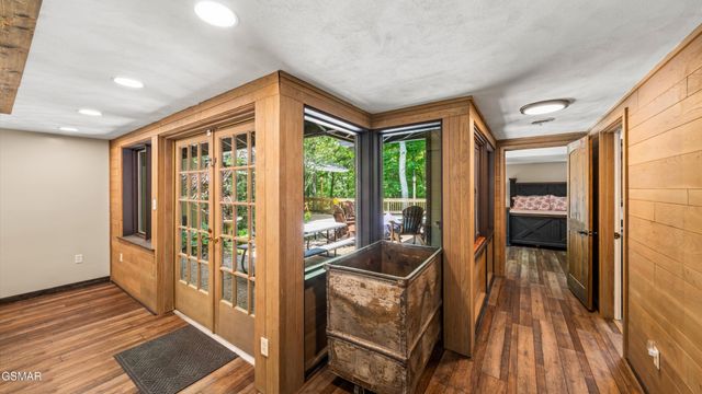 1115 Old Cartertown Road, Gatlinburg, TN 37738