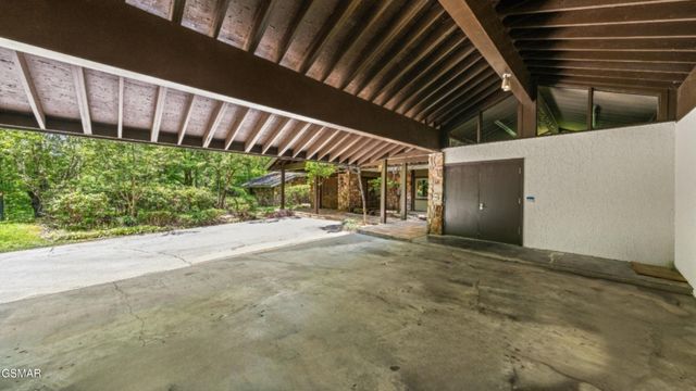 1115 Old Cartertown Road, Gatlinburg, TN 37738