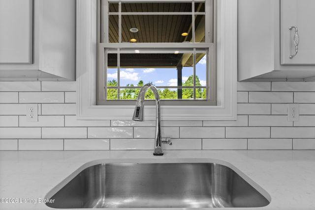 145 Heritage Way, Mt Washington, KY 40047
