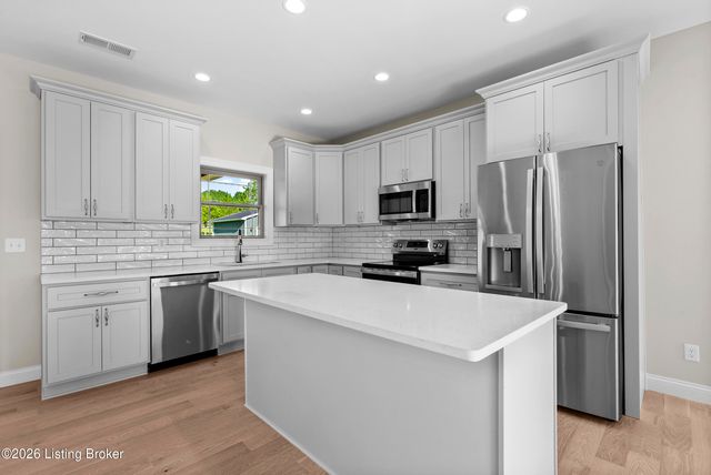 145 Heritage Way, Mt Washington, KY 40047