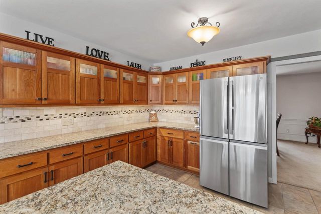 W290S4827 Parke LANE W, Waukesha, WI 53189