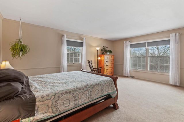 W290S4827 Parke LANE W, Waukesha, WI 53189