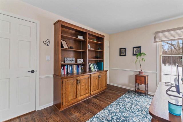 W290S4827 Parke LANE W, Waukesha, WI 53189