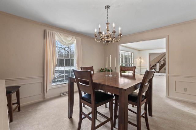 W290S4827 Parke LANE W, Waukesha, WI 53189