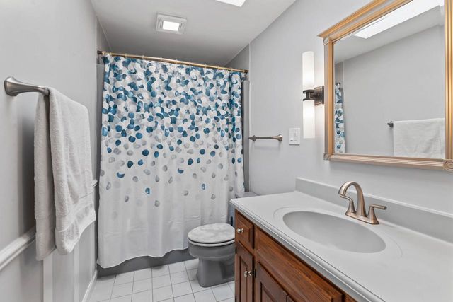 W290S4827 Parke LANE W, Waukesha, WI 53189