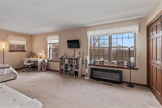 W290S4827 Parke LANE W, Waukesha, WI 53189