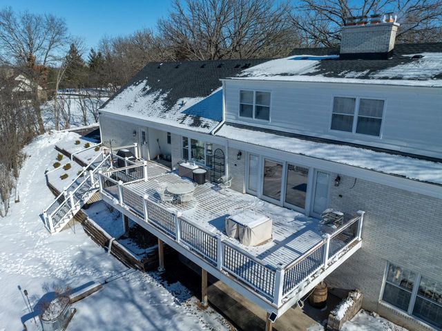 W290S4827 Parke LANE W, Waukesha, WI 53189