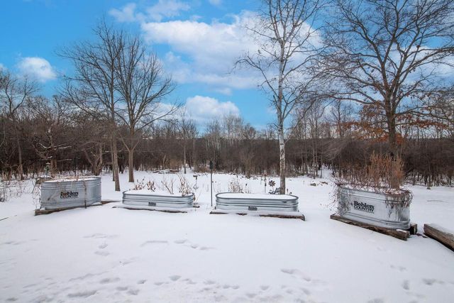 W290S4827 Parke LANE W, Waukesha, WI 53189