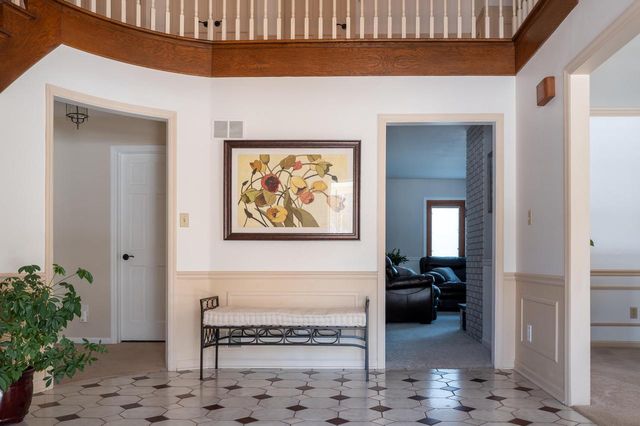 W290S4827 Parke LANE W, Waukesha, WI 53189