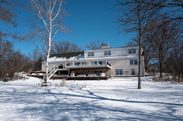 W290S4827 Parke LANE W, Waukesha, WI 53189