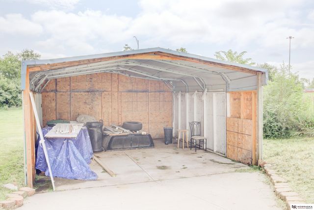 2517 N 28th Avenue, Omaha, NE 68111