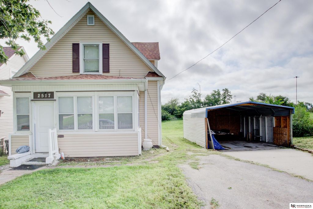 2517 N 28th Avenue, Omaha, NE 68111