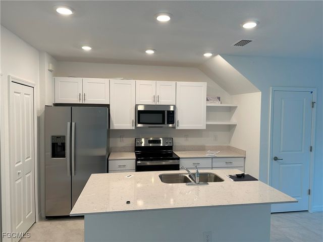 14237 Oviedo PL, Fort Myers, FL 33905