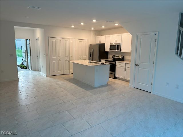 14237 Oviedo PL, Fort Myers, FL 33905