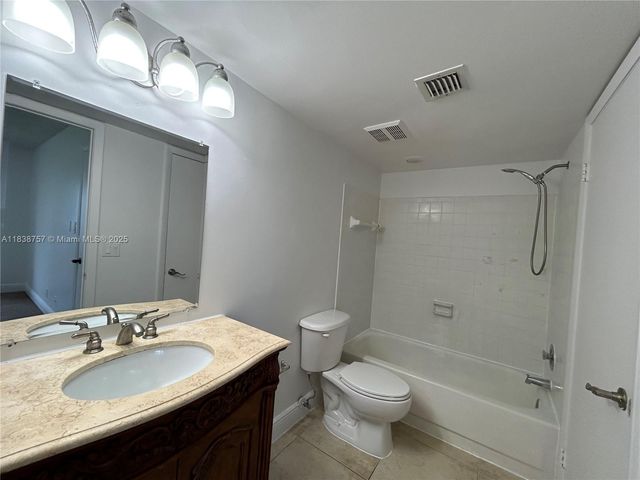 5760 Rock Island Rd 314, Tamarac, FL 33319