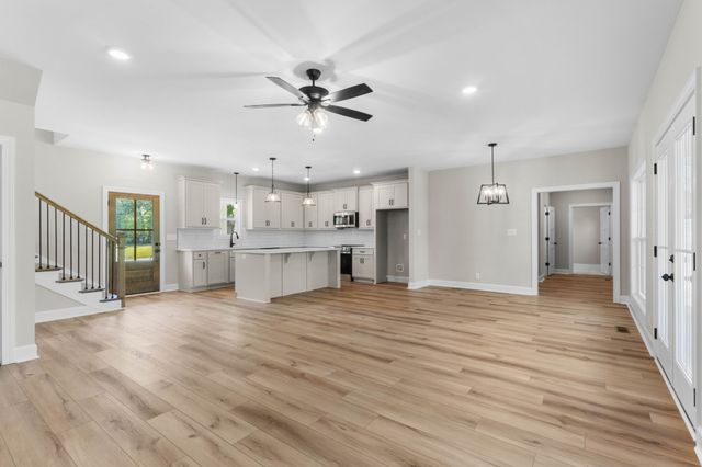 1087 Gratton Rd, Clarksville, TN 37043