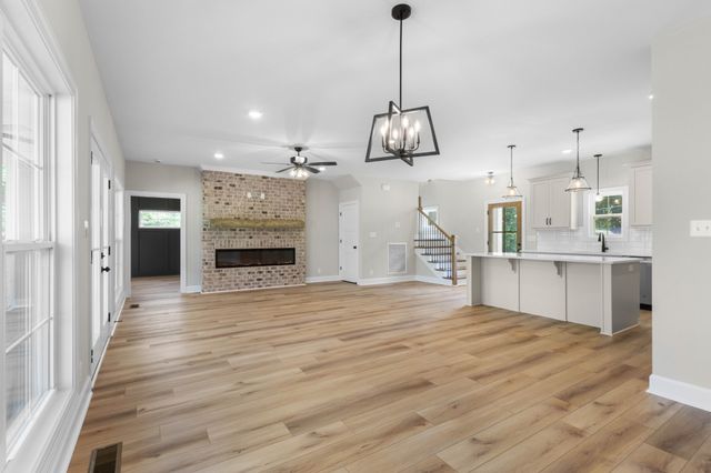 1087 Gratton Rd, Clarksville, TN 37043