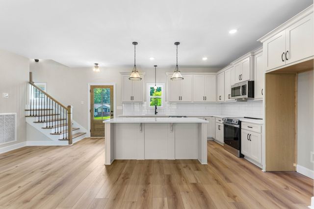 1087 Gratton Rd, Clarksville, TN 37043