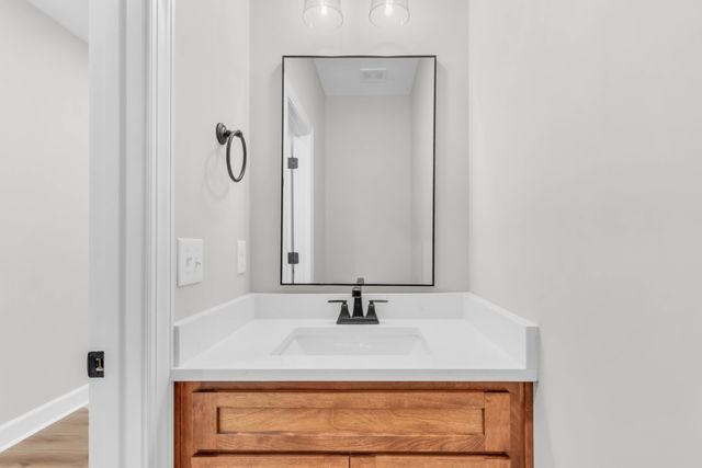 1087 Gratton Rd, Clarksville, TN 37043