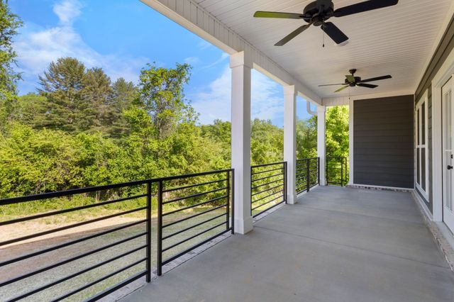 1087 Gratton Rd, Clarksville, TN 37043