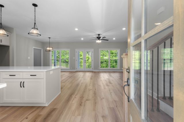 1087 Gratton Rd, Clarksville, TN 37043