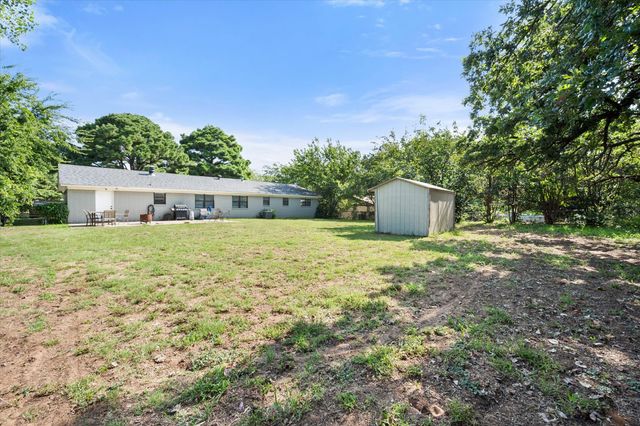 202 Lone Star Street, Joshua, TX 76058
