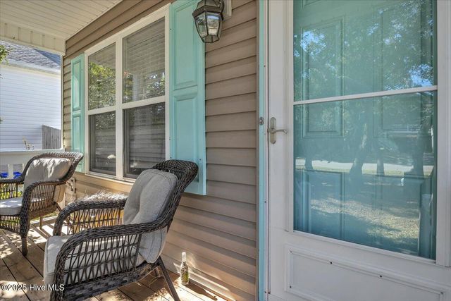 135 NE 36th Street, Oak Island, NC 28465