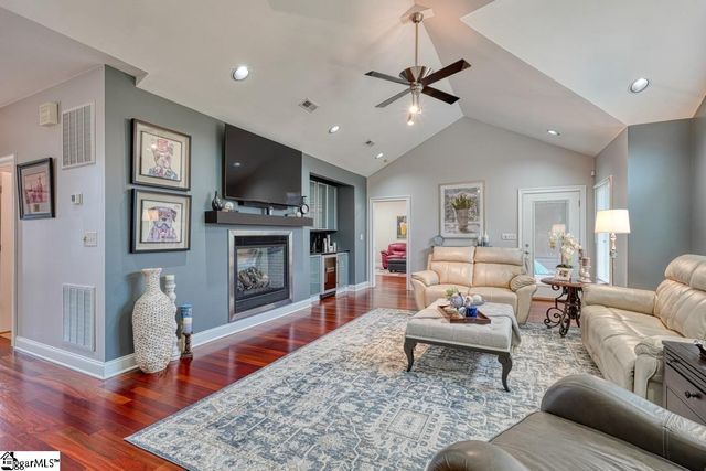 218 Mountain Range Road, Boiling Springs, SC 29316