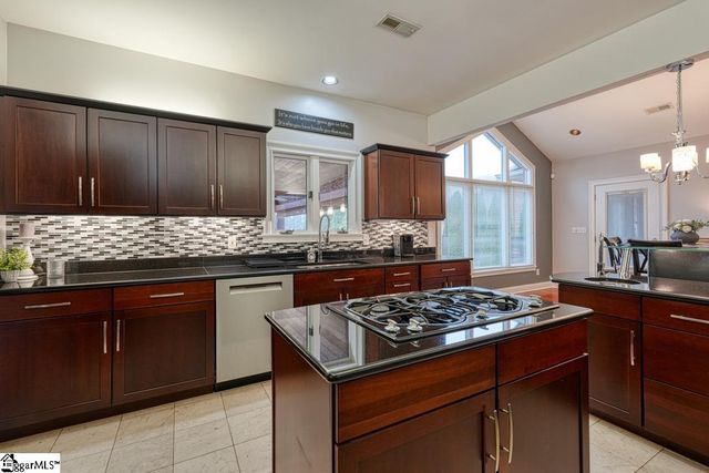 218 Mountain Range Road, Boiling Springs, SC 29316