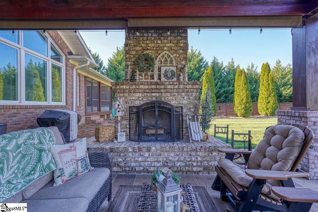 218 Mountain Range Road, Boiling Springs, SC 29316