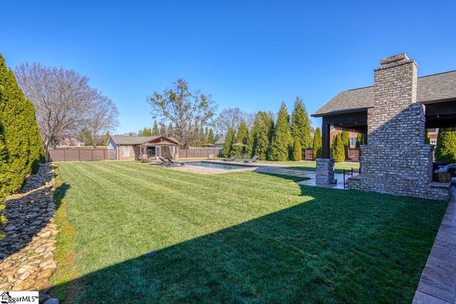 218 Mountain Range Road, Boiling Springs, SC 29316