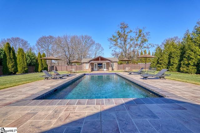 218 Mountain Range Road, Boiling Springs, SC 29316