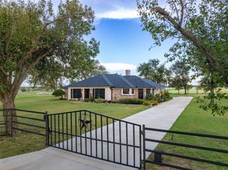 1642 Texas Longhorn Trail, Gunter, TX 75058