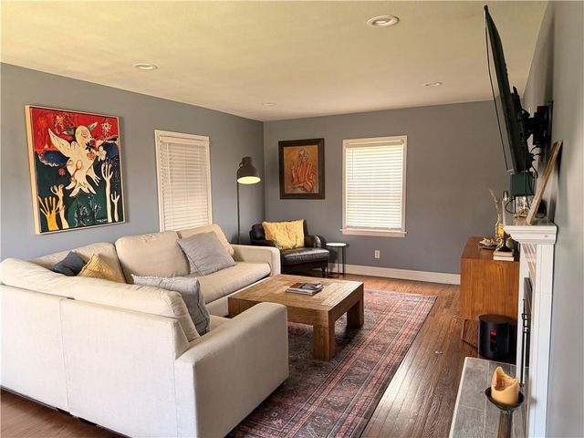 5812 Newton Street, Overland Park, KS 66202