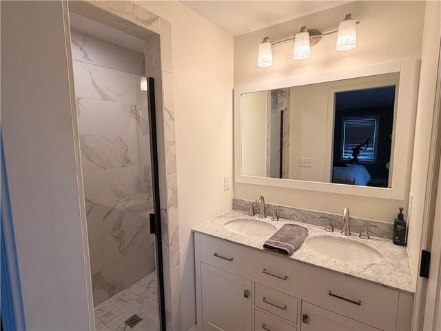 5812 Newton Street, Overland Park, KS 66202