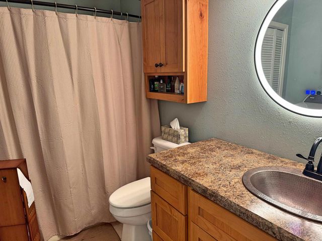 103 S Grover Ave, Mountain View, AR 72560