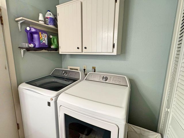 103 S Grover Ave, Mountain View, AR 72560