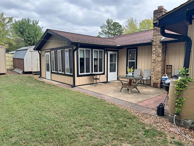 103 S Grover Ave, Mountain View, AR 72560