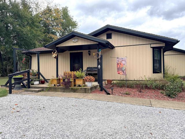 103 S Grover Ave, Mountain View, AR 72560