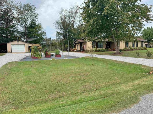 103 S Grover Ave, Mountain View, AR 72560