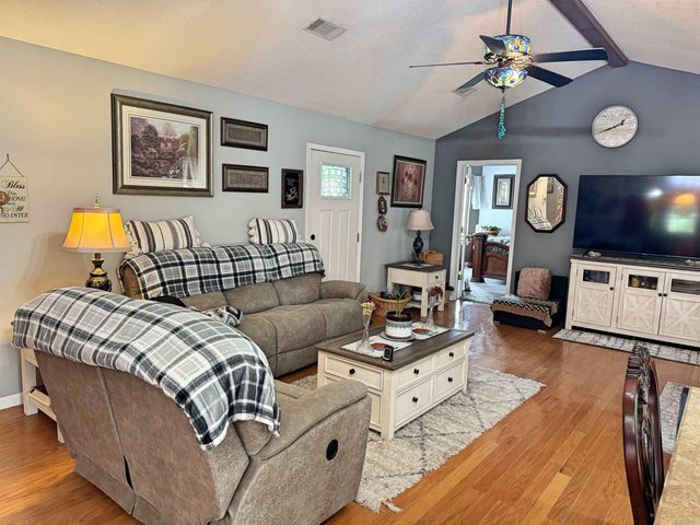 103 S Grover Ave, Mountain View, AR 72560