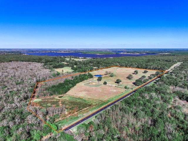 000 FM 196, Cunningham, TX 75434