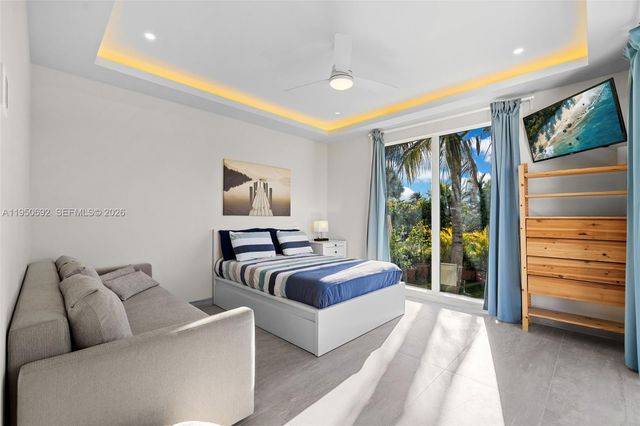 7770 Hawthorne Avenue, Miami Beach, FL 33141