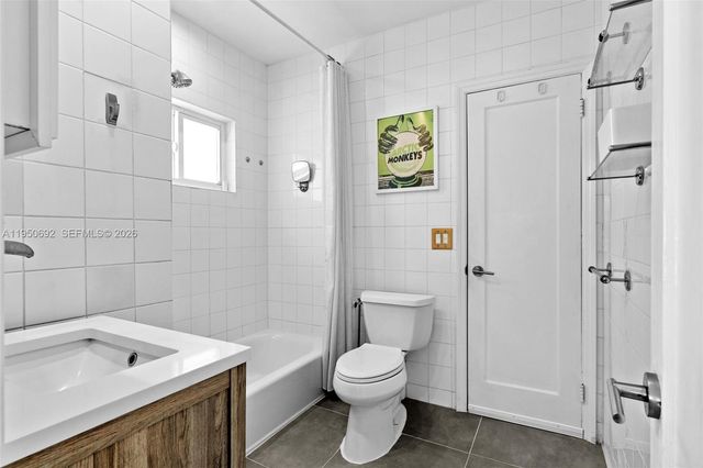 7770 Hawthorne Avenue, Miami Beach, FL 33141