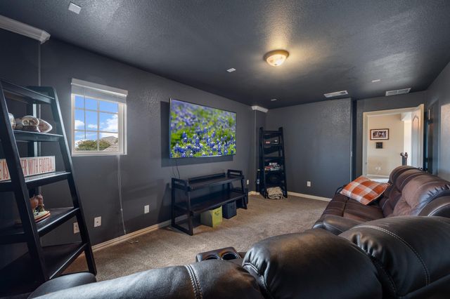 108 Peggy DR, Liberty Hill, TX 78642